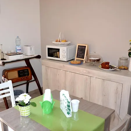 Mary's House فندق مبيت وإفطار نابولي